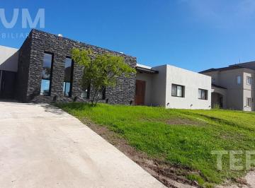 Casa · 143m² · 4 Ambientes · 2 Cocheras · Casa Venta Alquiler Canning Barrio Horizontes Al Sur