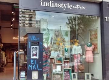 Local comercial · 143m² · 1 Ambiente · Amplio Local en Venta!raúl Scalabrini Ortiz Al 1100