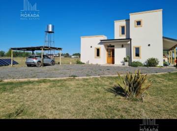Campo · 158m² · 4 Ambientes · 1 Cochera · Venta o Alquiler de Chacra en El Malacate