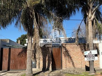 Casa 390m² Venta Ituzaingó Sur · ¡Oportunidad en Ituzaingó! Casa Americana en Lote Propio y Apto Crédito Bancario