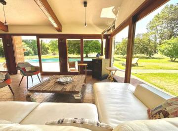 Casa · 3600m² · 4 Ambientes · 1 Cochera · Alquiler Casa San Rafael | 3 Suites, Piscina y Gran Parque