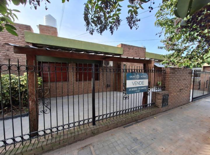 Casa · 130m² · 6 Ambientes · 1 Cochera