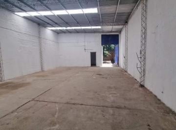 Foto · Venta de Galpon con Oficinas y Patio - Alto Alberdi
