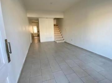 Casa de 4 ambientes, Morón · Triplex Excelente Ubicacion