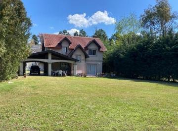 Casa · 140m² · 4 Ambientes · 2 Cocheras · Venta Casa 4 Amb Jardin y Parrilla Echeverria del Lago Canning