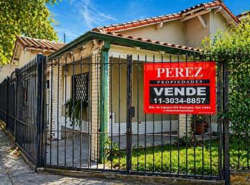 Casa · 112m² · 5 Ambientes · 1 Cochera · Casa en Lote Propio con Jardín en Boulogne