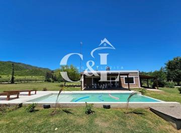 Casa de 3 ambientes, San Roque · Venta Casa de Campo con Terreno de 1.734 m² en Comuna San Roque, Punilla