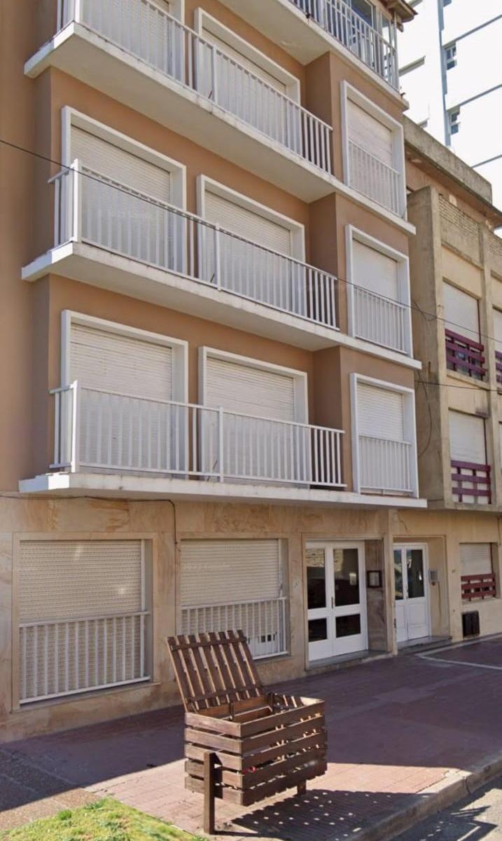C. 17 N° 645