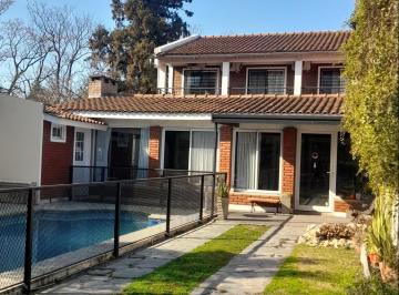 Casa de 6 ambientes, Moreno · Casa Quinta en Francisco Alvarez/apto Crédito. Permuta P/local