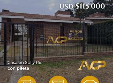 Casa · 130m² · 4 Ambientes · 1 Cochera · Casa en Venta en Sol y Rio, Villa Carlos Paz