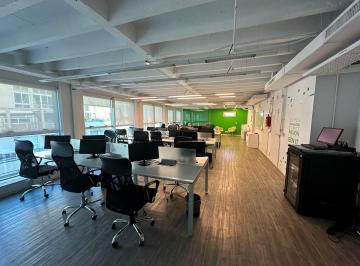 Oficina comercial · 235m² · 2 Cocheras · Luminoso Piso de Oficinas en Venta en Capital Federal