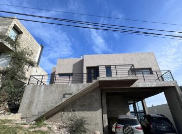 Casa de 5 ambientes, La Calera · Appta Bancor - Casa en Terrazas de La Estanzuela 3 Dorm. -