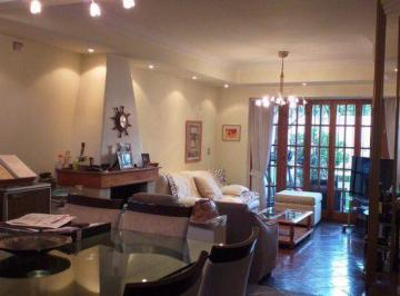 Casa · 229m² · 3 Ambientes · 1 Cochera · Alto Dorrego - Río Cuarto 2100 Entre Comandante Espora y Blanco Encalada - Alto Do