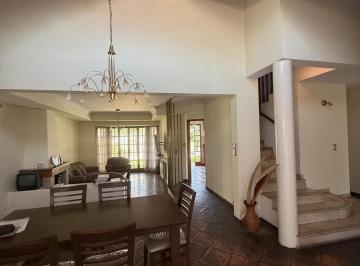 Casa · 229m² · 3 Dormitorios · 1 Cochera · Alto Dorrego - Río Cuarto 2100 Entre Comandante Espora y Blanco Encalada - Alto Do