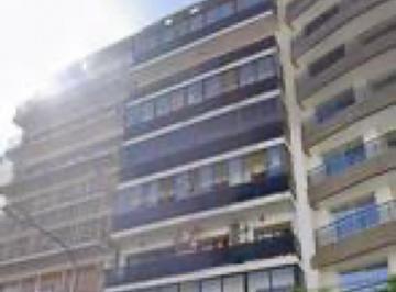 Departamento · 85m² · 4 Ambientes · 1 Cochera · Excelente Semipiso de 4 Ambientes en Caballito