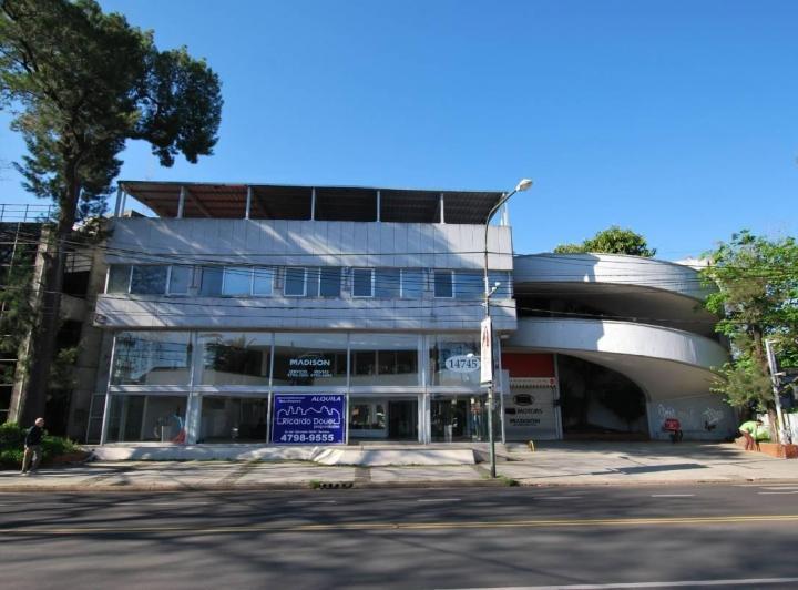 Local comercial · 2683m²
