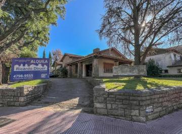 Local comercial · 1800m² · Local en Alquiler en San Isidro, G. B. a. Zona Norte, Argentina