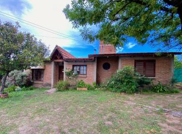 Casa · 78m² · 3 Dormitorios · 1 Cochera · Casa en Venta Apta a Crédito, 3 Dorm. - Villa Carlos Paz