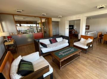 Departamento · 187m² · 4 Ambientes · 1 Cochera · Piso de Categoria 3 Dorm. en Venta B° Nueva Cordoba