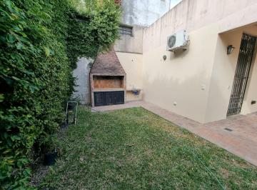Casa · 111m² · 4 Ambientes · 2 Cocheras · Casa en Barrio Belgrano Venta