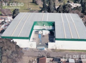 Bodega-Galpón · 4200m² · 10 Cocheras · Deposito en Alquiler 4200 m² Ideal Templo, Cancha de Padel, Supermercado, Estacionamiento Concesiona