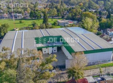 Bodega-Galpón · 4200m² · 10 Cocheras · Depositoedificio Local Comercial en Alquiler 4200 m² - William Morris Hurlingham