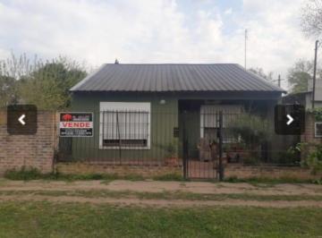 Casa de 4 ambientes, Merlo · Casa Sobre Importante Lote en Pontevedra, en Venta