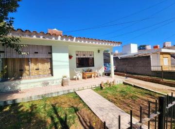 PH · 120m² · 4 Ambientes · Casa y Departamento en PH Venta 3 Dorm.. La Malvinas, Villa Carlos Paz