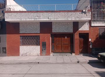 PH de 3 ambientes, Parque Avellaneda · Excelente PH Al Frente Muy Luminoso