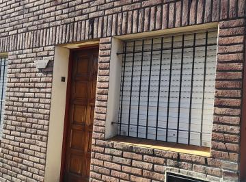 Casa de 3 ambientes, Malvinas Argentinas · Venta de PH Al Frente, Los Polvorines, a Pocas Cuadras del Parque Municipal
