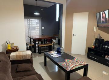 PH · 70m² · 3 Ambientes · PH en Lanús Este