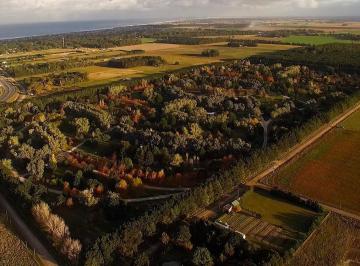 Terreno · 2057m² · Venta Amplio Lote en Barrio Pinares de Santa Clara