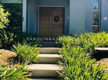 Foto1 · Moderna Casa en Venta en La Albolada, Punta del Este.