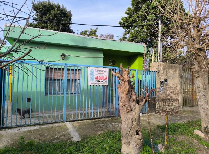 Casa · 1m² · 3 Ambientes