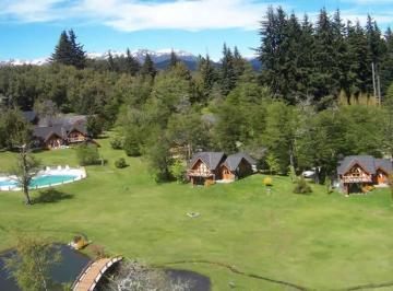 Campo · 18481m² · 40 Ambientes · 20 Cocheras · Complejo Turístico en Villa La Angostura