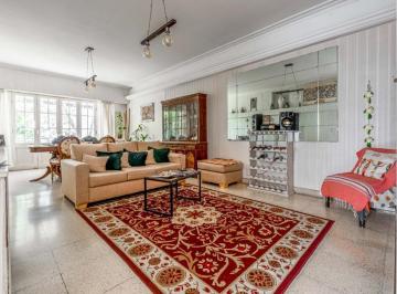 Edificio , Mar del Plata · Propiedad en Pleno Centro de Gran Casa, 2 Locales y 9 PH, 530 M².construidos