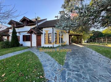 Casa · 160m² · 4 Ambientes · 4 Cocheras · Venta Casa Aranjuez Country Club Apto Credito