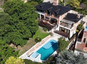 Casa · 550m² · 12 Ambientes · 4 Cocheras · Casa de Categoria con Vista Al Lago en Villa Carlos Paz Barrio Alto de Las Vertientes