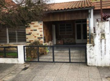 Casa · 130m² · 4 Ambientes · 1 Cochera · En Venta en Ciudad Jardin Chalet 4 Ambientes Lote 260 m² Venta Inmediata F: 1615