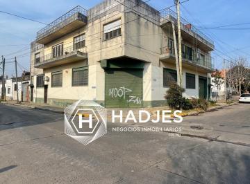 Bodega-Galpón de 4 ambientes, Quilmes · Excelente Galpon + 4 Departamentos en Bernal - Excelente