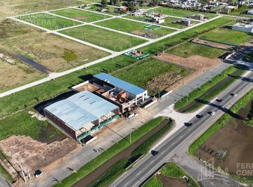 Local comercial · 1600m² · Locales de 800 m en Alquileres