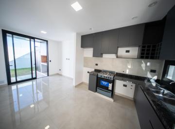 Departamento de 5 ambientes, Córdoba · Casa 2 Dorm. Campos de Manantiales Financio Grupo Calypso