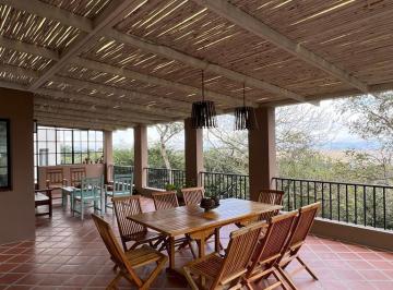 Casa · 4 Ambientes · Casa en Club de Campo Los Zarzos