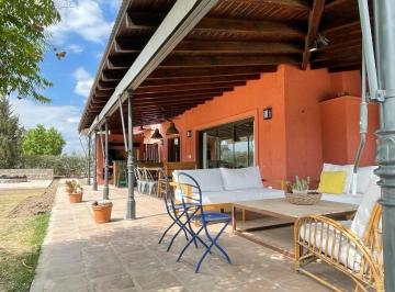 Casa · 3 Dormitorios · Casa en Las Quintas