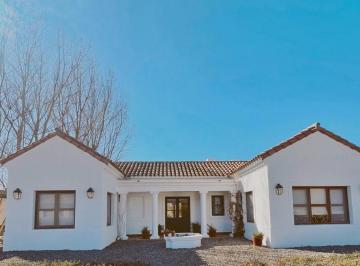 Casa · 240m² · 4 Ambientes · 1 Cochera · Casa en La Estancia de Cafayate Wine &amp; Golf