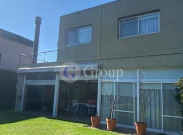 Casa · 240m² · 5 Ambientes · 2 Cocheras · Casa en Venta en Santa María de Los Olivos, Malvinas Argentinas