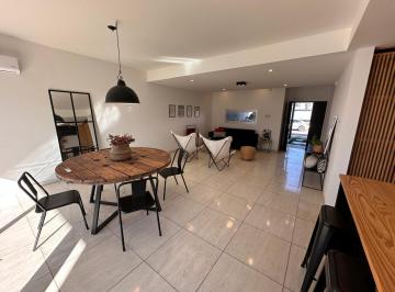 Casa · 150m² · 5 Ambientes · 1 Cochera · Dúplex en Venta en Prados de Manantiales - 3 Dorm. - Amoblado