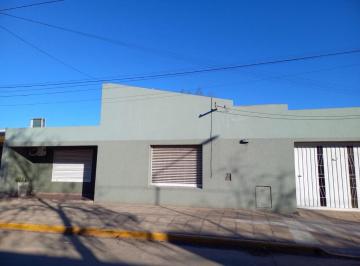 Casa · 700m² · 5 Ambientes · Casa en Lobos