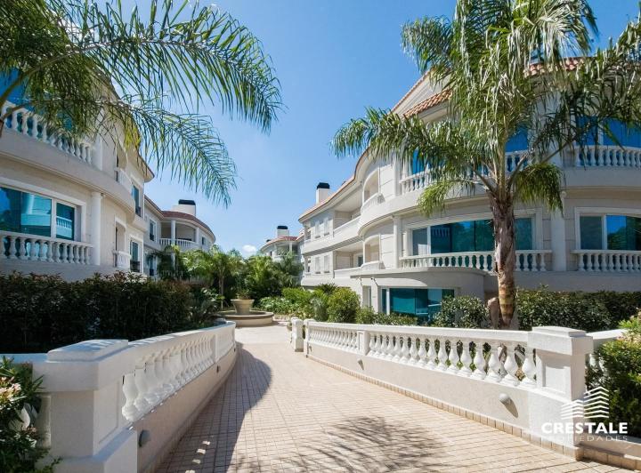 Desarrollo vertical · Oasis del Yatch