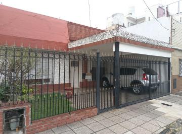Casa de 4 ambientes, Avellaneda · Casa 3 Ambientes con 2 Cocheras Patio y Terraza